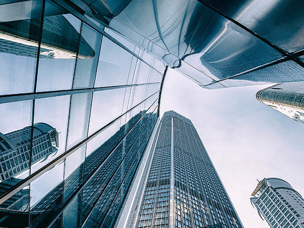 白(bái)玻璃好(hǎo)還(hái)是(shì)綠(lǜ)玻璃好(hǎo)